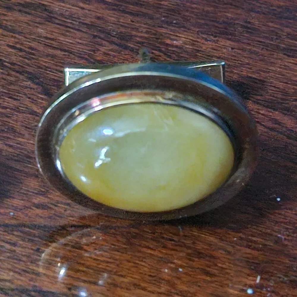 RARE SIGNED VINTAGE ESTATE GUMPS OVAL YELLOW JADE CABOCHON 14K GOLD CUFFLINKS